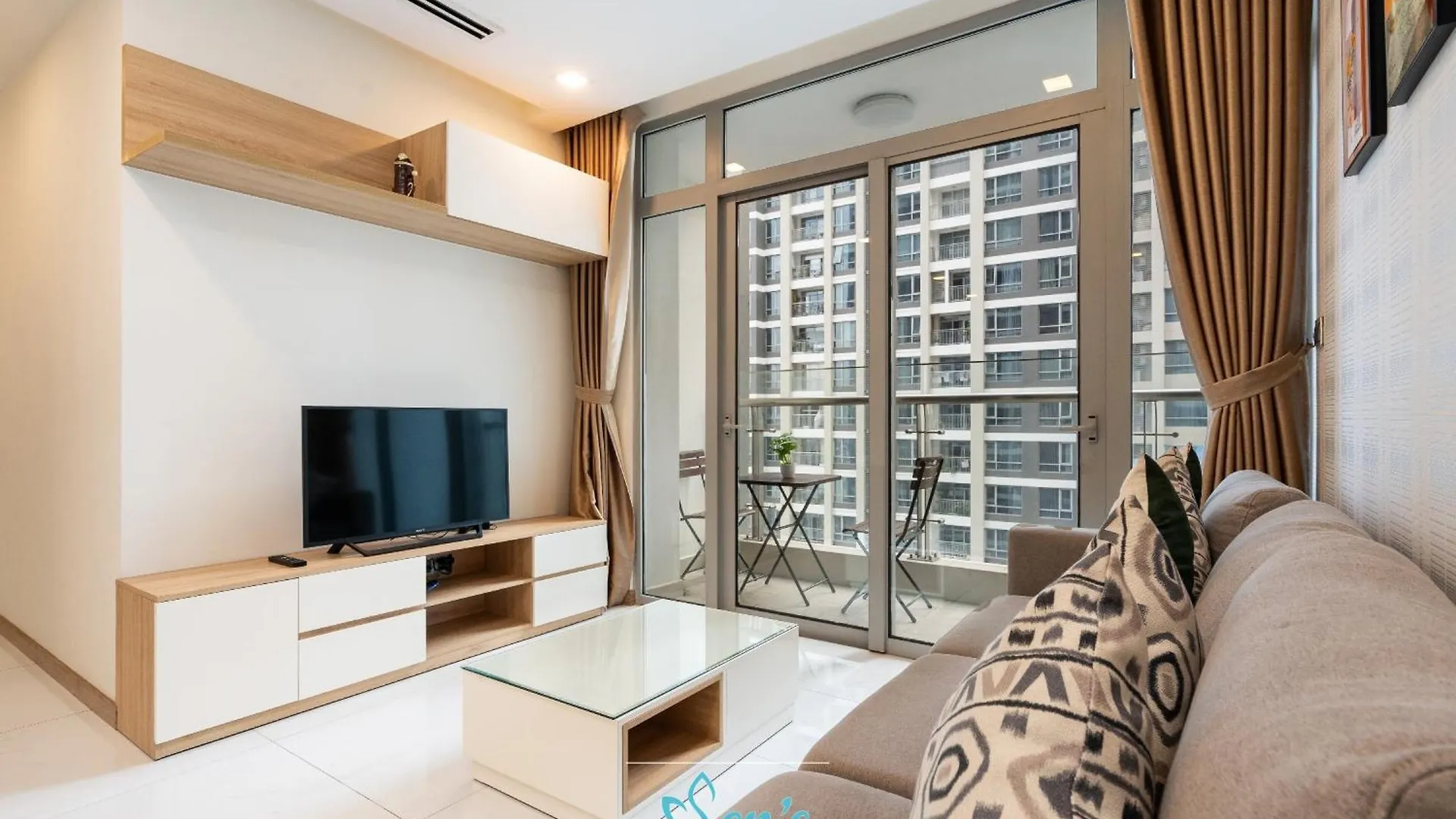 Luxuria Central Residences Ho Chi Minh City 0*,